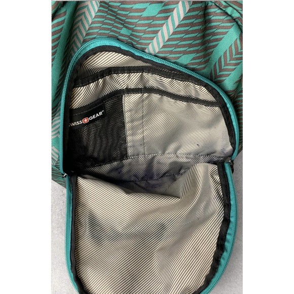 Swissgear Backpack VSC-83 WTRA-14-JH 3106 J-28 Green 16in x 14in - Picture 4 of 10